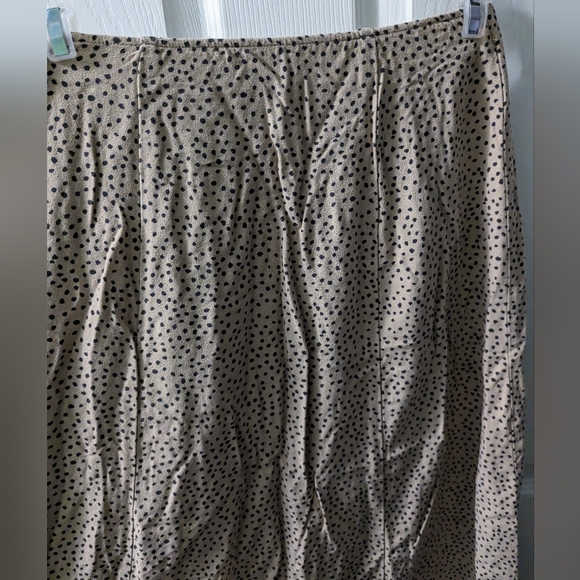 Abercrombie & Fitch High Slit Flirty Midi Skirt | Size XS - Picture 11 of 14